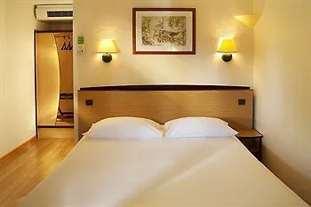 Hotel Campanile Mulhouse - Ile Napoleon 3*
